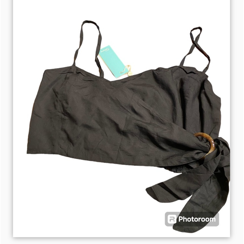 Shore wrap buckle crop top. Size‎ large NWT
